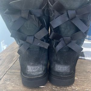Used black Uggs